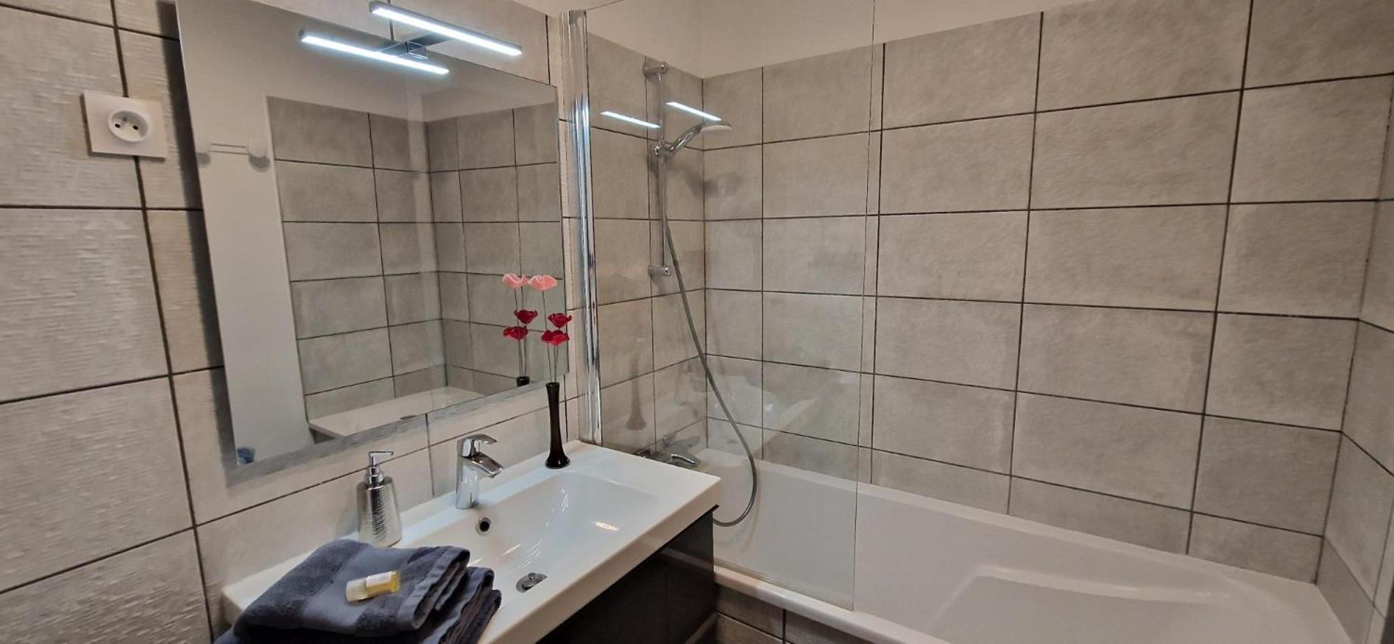 Bleautiful "Alienor" Charmant Appartement Avec Terrasse Fontainebleau Zewnętrze zdjęcie